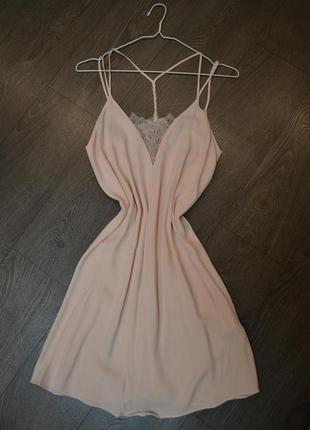 Фирменное пудровое платье кружево в бельевом стиле4 фото