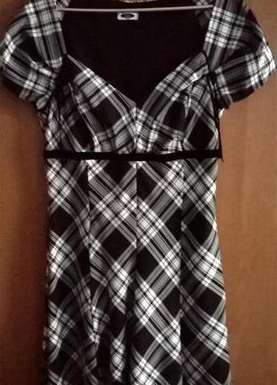 Цікаве ошатне плаття 14р