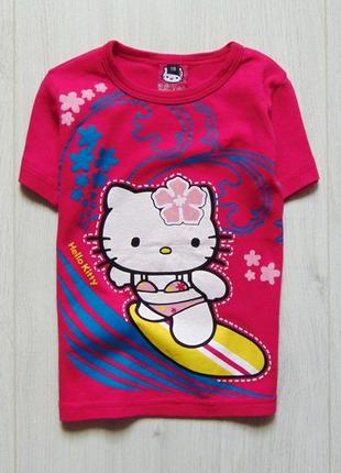 Яскрава футболка для дівчинки. hello kitty. розмір 3-4 роки