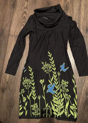 Сіре тепле плаття з рукавом і принтом