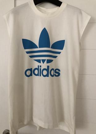 Новая футболка adidas