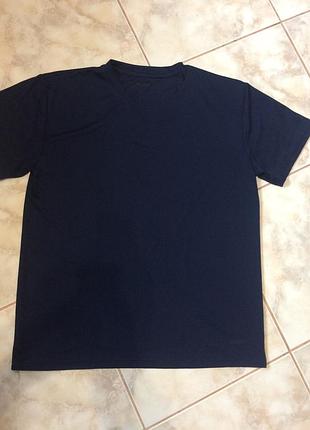 Футболка спортивна