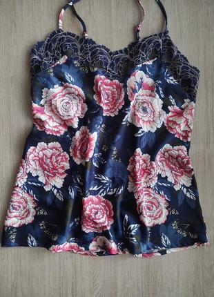 Яркая маечка для дома и сна