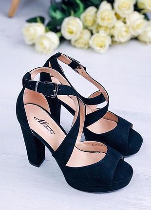 Боссоножки на каблуке