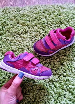 Легкие кроссовки clarks