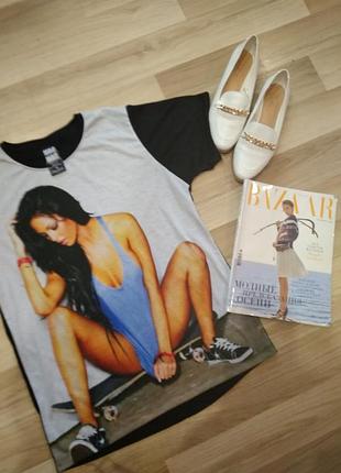 Супер футболка з малюнком попереду, взаде чорна без дефектів крута модель.