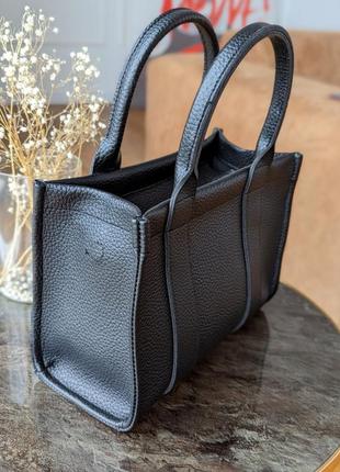 Чорна молодіжна маленька сумочка з ручками брендова жіноча сумка саквояж чорного кольору на плече3 фото