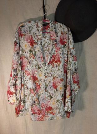 Яскрава віскозна блуза