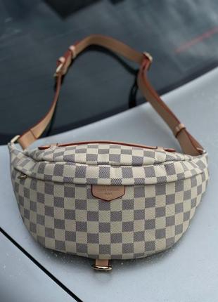 Бананка в стилі louis vuitton discovery bumbag pm ivory3 фото