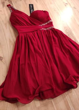 Шикарное красное платье3 фото