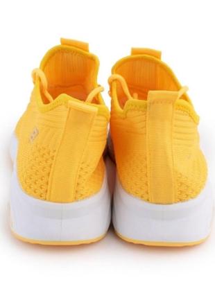 Стильные желтые кроссовки из текстиля сетка летние дышащие5 фото