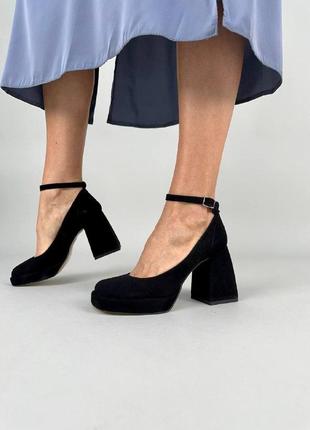 Туфли женские замшевые черные на каблуках8 фото