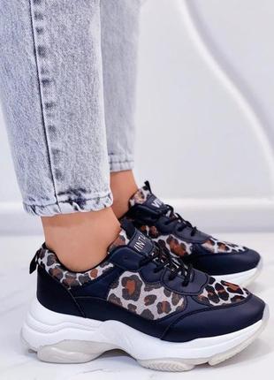 Кроссовки кроссовки