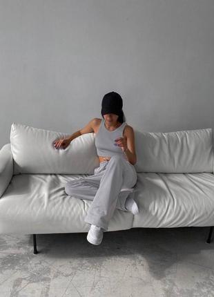 Женский костюм классический спортивный спорт повседневный удобный качественный брюки штанишки и + футболка серый4 фото