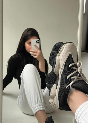 Крутейшие женские кроссовки adidas yeezy boost 500 black beige premium чёрные с бежевым6 фото