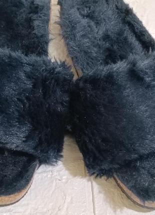 Женские меховые комнатные пушистые тапочки m&s.