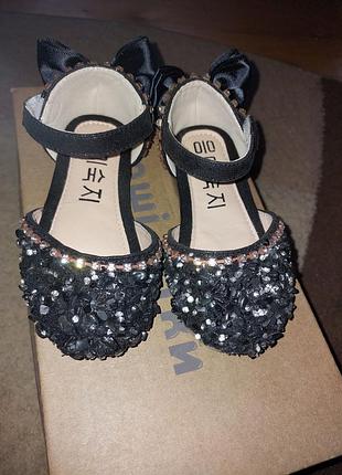 Туфельки, босоножки для маленькой принцессы