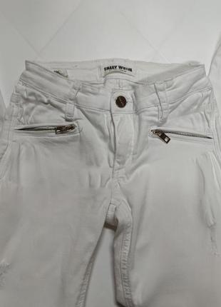 Белые джинсы скинни tally weijl soho для девочки4 фото