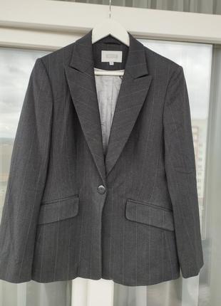 Пиджак в полоску