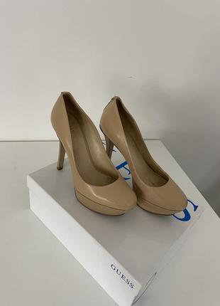 Бежеві туфлі лодочки класичні guess 37 розмір