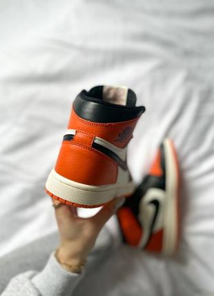 Кроссовки nike air jordan 1 retro orange4 фото