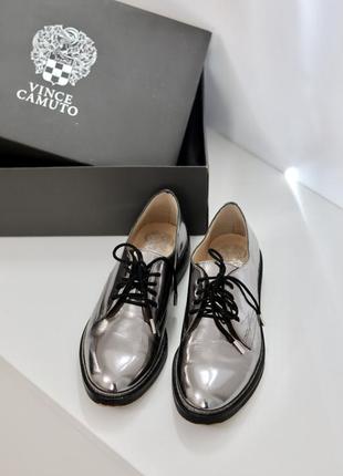 Взуття vince camuto