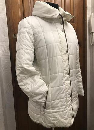 Куртка женская  пог-56 поб-60 дл.рукава-64 дл.куртки-74