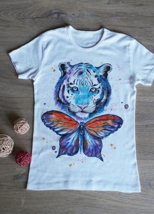 Футболка з ручним розписом