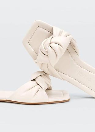 Шлепанцы, шлепки, сандалии в 36 размере stradivarius