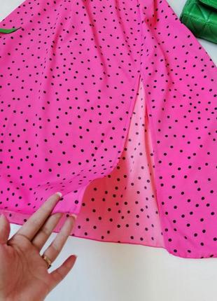 ☘️ сукня довжини міді в горох з розрізом на ніжці яскраво-рожевого кольору фуксія  платье длины м5 фото