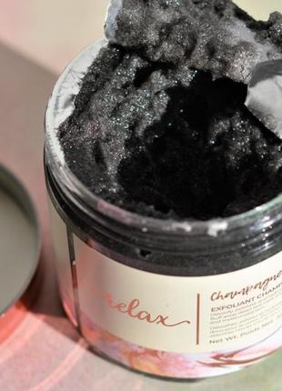 Роскошный скраб для тела manna kadar champagne charcoal body scrub1 фото