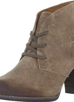 Жіночі черевики clarks indigo heath wren 9 американський розмір