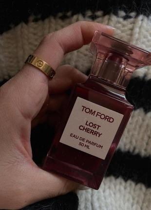 Lost cherry tom ford шлейфовый
