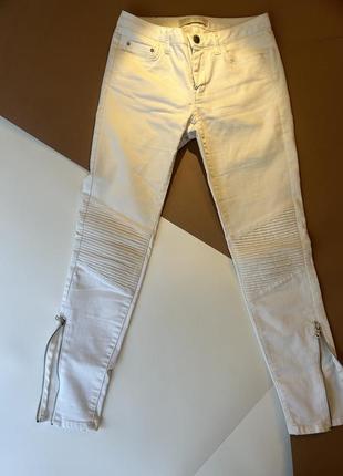 Белые джинсы zara размер 36 со средней посадкой