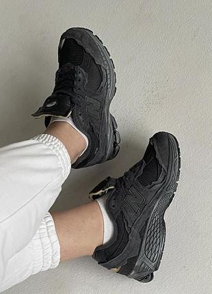Крутезні жіночі чоловічі кросівки new balance 2002r full black premium чорні 36-45 р