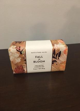 Мыло твердое bath and body works fall in bloom bar soap1 фото