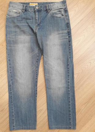 Неймовірно красиві, аристократичні джинси синього кольору. authentic denim