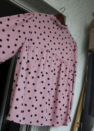 Очень красивая розовая блуза в горохи4 фото
