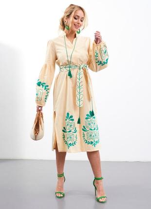 Чарівна сукня-вишиванка