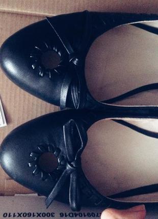 Черные кожаные туфли ,балетки1 фото