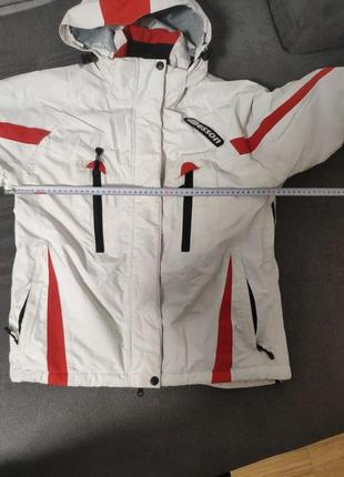 Мужская горнолыжная куртка.