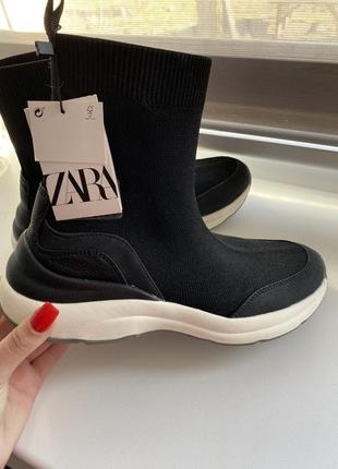 Кросівки zara