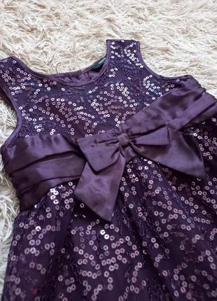 Нарядное фиолетовое платье в паетках