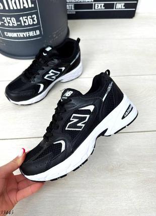 Кроссовки n