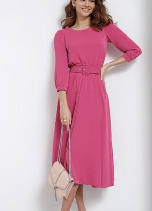 Платье миди розовое