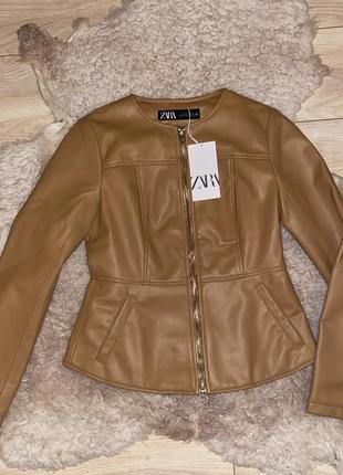 Куртка из эко-кожи zara