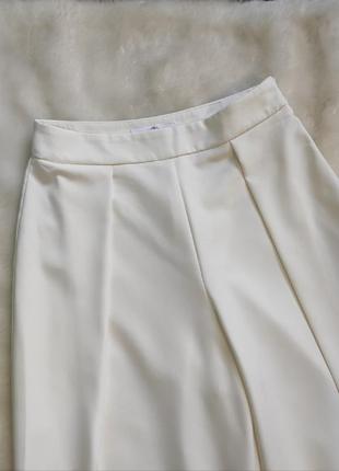 Білі кюлоти короткі кроп-штани бриджі довгі шорти бермуди широкі висока талія посадка7 фото