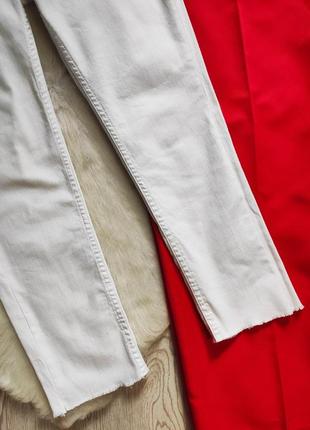 Белые джинсы скинни кроп узкачи низкая талия посадка с бахромой укороченные tommy hilfiger4 фото