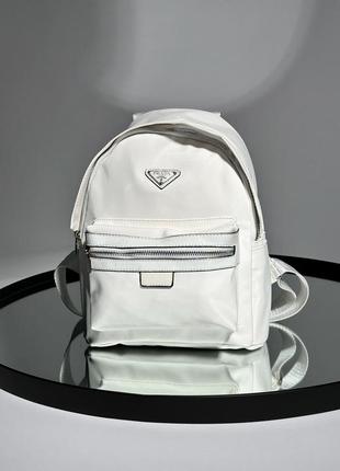 Рюкзак женский в стиле prada re-nylon small backpack white6 фото