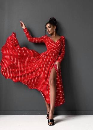 Платье миди красное в горошек на запах с пышной юбкой расклешенное на выход вечернее с вырезом декольте с разрезом длинное макси в пол